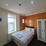Lovely Bedroom R8